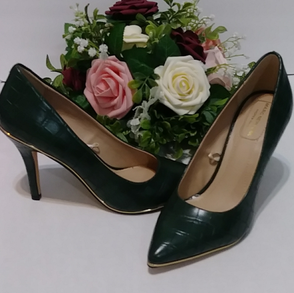 Reserved /Crocodile Pattern Leather - image 1